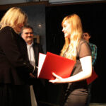 W DŚT odbył się finał akcji Choinka pod choinkę 2013. Młodzież odebrała stypendia z rąk Jarosława Kusto, prezesa Radia Kielce, i Joanny Gergont-Woś, redaktor naczelnej. / Wojciech Habdas / Radio Kielce