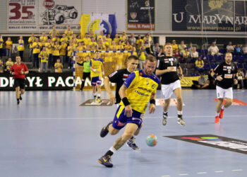 W pierwszym meczu sezonu 2013/2014 drużyna Vive Targi Kielce pokonała Górnika Zabrze 30:23 / Wojciech Habdas / Radio Kielce
