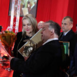 62. Plebiscyt Świętokrzyskie Gwiazdy Sportu 2013. Trzech najpopularniejszych trenerów - miejsce pierwsze - Bogdan Wenta - Vive Targi Kielce (w zastępstwie nagrodę odbiera Iwona Wenta). / Wojciech Habdas / Radio Kielce