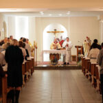 Spotkanie opłatkowe w Szpitalu Wojewódzkim w Kielcach. Mszy św. przewodniczyli Biskupi Marian Florczyk, i Kazimierz Gurda. / Wojciech Habdas / Radio Kielce