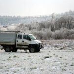 Energetycy naprawiają uszkodzone linie elektryczne w okolicach Bodzentyna. / Paweł Klepka / Radio Kielce