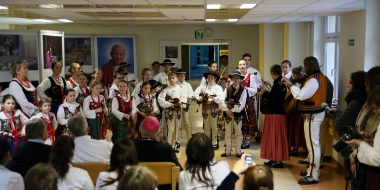 Koncert góralskiego zespołu "Majeranki" z Chabówki koło Rabki / Stanisław Blinstrub / Radio Kielce