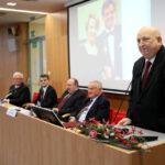 Jubileusz 40-lecia pracy naukowej prof. zw. dr hab. Ryszarda Michała Czarnego. Józef Oleksy, premier Polski w latach 1995–1996. / Wojciech Habdas / Radio Kielce