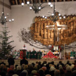 W Starachowicach odsłonięto tablicę poświęconą pamięci Jadwigi Kaczyńskiej. W uroczystości uczestniczył Jarosław Kaczyński. / Wojciech Habdas / Radio Kielce