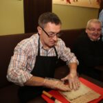 Warsztaty sushi w Galerii Echo. Wicemarszałek województwa świętokrzyskiego Grzegorz Świercz / Kamil Król / Radio Kielce