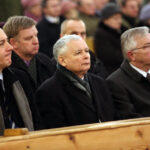 W Starachowicach odsłonięto tablicę poświęconą pamięci Jadwigi Kaczyńskiej. W uroczystości uczestniczył Jarosław Kaczyński. / Wojciech Habdas / Radio Kielce