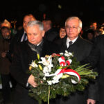 W Starachowicach odsłonięto tablicę poświęconą pamięci Jadwigi Kaczyńskiej. W uroczystości uczestniczył Jarosław Kaczyński. / Wojciech Habdas / Radio Kielce