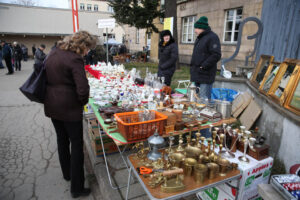 W każdą drugą sobotę miesiąca WDK organizuje giełdę staroci. / Kamil Król / Radio Kielce