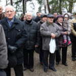 69 rocznica wkroczenia wojsk radzieckich do Kielc. Przed pomnikiem na Cmentarzu Żołnierzy Radzieckich przedstawiciele władz i delegacje kombatantów złożyły kwiaty. / Kamil Król / Radio Kielce