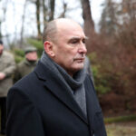 69 rocznica wkroczenia wojsk radzieckich do Kielc. Przed pomnikiem na Cmentarzu Żołnierzy Radzieckich przedstawiciele władz i delegacje kombatantów złożyły kwiaty. / Kamil Król / Radio Kielce