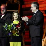 Nagrody Kielc za 2013 rok. Iwona Rojek dziennikarka Echa Dnia. / Piotr Michalski / Radio Kielce