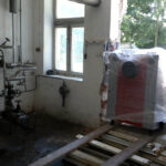 Budynek po dawnej szkole podstawowej w Komórkach w gminie Daleszyce, przystosowywany do potrzeb osób bezdomnych i najuboższych. Ośrodek prowadzi Stowarzyszenie MONAR. / arch. prywatne