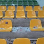 Zniszczone siedziska po meczu Vive Targi Kielce Orlen Wisła Płock / Kamil Król / Radio Kielce