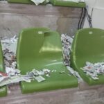 Zniszczone siedziska po meczu Vive Targi Kielce Orlen Wisła Płock / Kamil Król / Radio Kielce