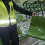 Zniszczone siedziska po meczu Vive Targi Kielce Orlen Wisła Płock / Kamil Król / Radio Kielce