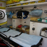 Wyposażenie karetki specjalistycznej / Kamil Król / Radio Kielce