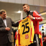 Prezentacja piłkarzy Korony Kielce w Galerii Korona. Nowi zawodnicy Korony. / Wojciech Habdas / Radio Kielce