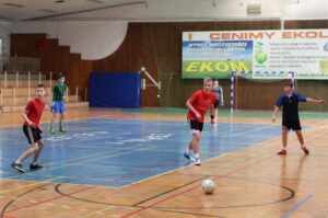 Ferie z futbolem. Mecz FC Nitro - Ultimate team. / Wojciech Habdas / Radio Kielce