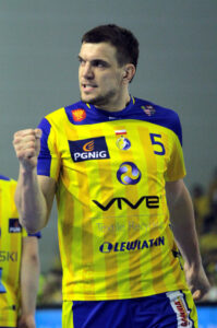 Vive Targi Kielce pokonało we własnej hali Orlen Wisłę Płock 38:30 w ostatnim meczu fazy grupowej Ligi Mistrzów. / Karol Wójcik / www.swietokrzyskie.org.pl