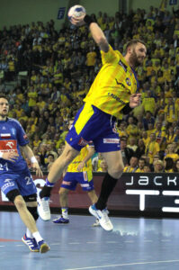 Vive Targi Kielce pokonało we własnej hali Orlen Wisłę Płock 38:30 w ostatnim meczu fazy grupowej Ligi Mistrzów. / Karol Wójcik / www.swietokrzyskie.org.pl