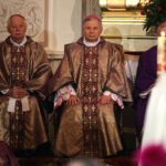 Suchedniów pożegnał księdza infułata Józefa Wójcika. / Wojciech Habdas / Radio Kielce