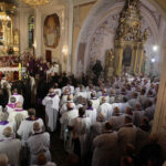 Suchedniów pożegnał księdza infułata Józefa Wójcika. / Wojciech Habdas / Radio Kielce