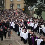 Suchedniów pożegnał księdza infułata Józefa Wójcika. / Wojciech Habdas / Radio Kielce