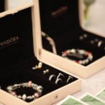 Prezentacje Ślubne w Galerii Korona. Biżuteria. / Wojciech Habdas / Radio Kielce