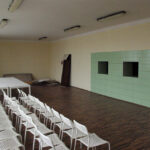 Budynek po dawnej szkole podstawowej w Komórkach w gminie Daleszyce, przystosowywany do potrzeb osób bezdomnych i najuboższych. Ośrodek prowadzi Stowarzyszenie MONAR. / Paweł Klepka / Radio Kielce