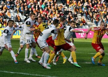 Remis Korony Kielce z Zagłębiem Lubin 1:1 / Stanisław Blinstrub / Radio Kielce