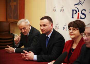 Senator Mieczysław Gil, posłowie Andrzej Duda i Maria Zuba / Stanisław Blinstrub / Radio Kielce