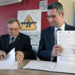 Podpisanie umowy na rozbudowę 755 / Robert Felczak / Radio Kielce