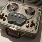 Finisaż wystawy „Wojna i Pokój". / Piotr Michalski / Radio Kielce