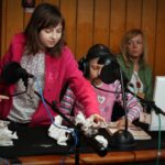 DDD o segregacji śmieci. Dzieci w Studiu, Strażnicy Miejscy i Katarzyna Kozak przekonywali do dbania o środowisko naturalne. / Stanisław Blinstrub / Radio Kielce