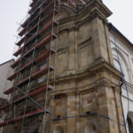 Prace przy budowie kamiennej części wieży na Świętym Krzyżu / Robert Szumielewicz / Radio Kielce