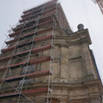 Prace przy budowie kamiennej części wieży na Świętym Krzyżu / Robert Szumielewicz / Radio Kielce