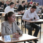 Próbna matura z języka polskiego w II Liceum Ogólnokształcące im. Jana Śniadeckiego w Kielcach. / Wojciech Habdas / Radio Kielce