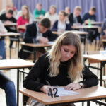 Próbna matura z języka polskiego w II Liceum Ogólnokształcące im. Jana Śniadeckiego w Kielcach. / Wojciech Habdas / Radio Kielce