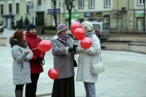 Kielecka Manifa - marsz w Dzień kobiet zgromadził około 150 osób. / Radio Kielce