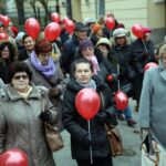 Kielecka Manifa - marsz przeszedł ulicą Sienkiewicza od pomnika Henryka Sienkiewicza / Radio Kielce