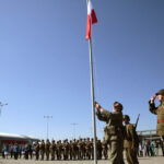 Rekonstrukcja historyczna obrony Westerplatte. Symboliczny meldunek o gotowości wyjazdu na Westerplatte. / WB / Radio Kielce