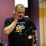 Zespól Mafia w Made In Kielce wraz ze słuchaczami, którzy zaśpiewali ich piosenkę. / Stanisław Blinstrub / Radio Kielce