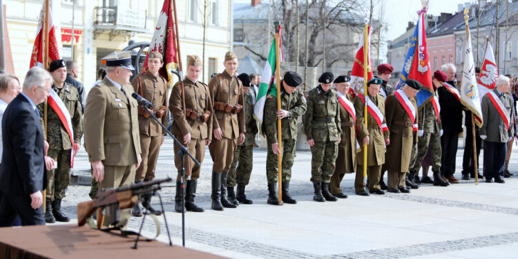 Uroczystości 75. rocznicy odprawy 4 Pułku Piechoty Legionów na Westerplatte, Rynek w Kielcach / Krzysztof Żołądek / Radio Kielce