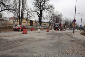 Remont Placu obok WDK / Stanisław Blinstrub / Radio Kielce