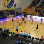Vive Targi Kielc pokonały we własnej hali Stal Mielec 43:33, prowadząc do prezerwy 19:18. / Stanisław Blinstrub / Radio Kielce