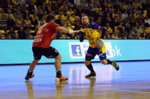 Vive Targi Kielc pokonały we własnej hali Stal Mielec 43:33, prowadząc do prezerwy 19:18. / Stanisław Blinstrub / Radio Kielce
