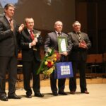 Władze samorządowe województwa wręczyły Świętokrzyskie Victorie - w kategorii „Samorządność” statuetkę otrzymały Chęciny / Stanisław Blinstrub / Radio Kielce