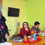 W Desznie w gminie Nagłowice odbyło się kolejne już spotkanie mieszkańców sołectwa w sprawie powstania farm wiatrowych. Tym razem mieszkańcy i wójt gminy Elżbieta Frejowska spotkali się  z posłanką Pi S Anną Zalewską / Ewa Pociejowska-Gawęda / Radio Kielce