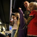 Audycja Dzień Dobry Dzieci ze sklepu zoologicznego FAUN ZOO, mieszczącego się w kieleckiej Galerii Korona / Piotr Michalski / Radio Kielce