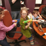 Dzień Dobry Dzieci o tradycjach Śmingusa-Dyngusa / Piotr Michalski / Radio Kielce